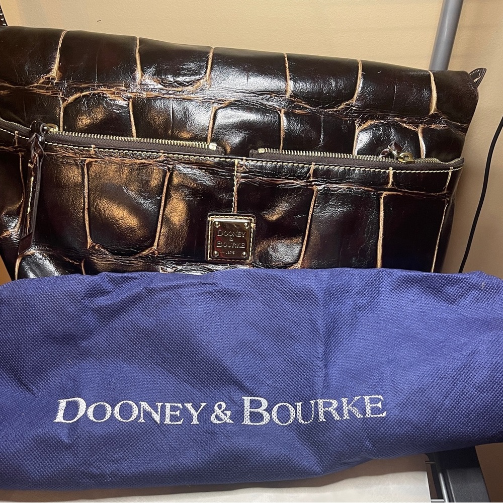 Dooney & Bourke Hobo large bag brown croc embossed leather Nile collection